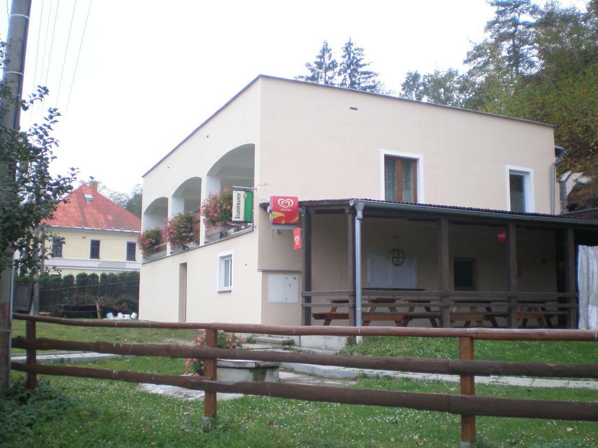 Ubytovani Pod Hradem Dobronice 111 Exterior photo